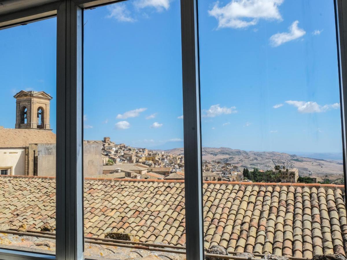 I Colori Della Sicilia Noblesse Daire Caltagirone Dış mekan fotoğraf